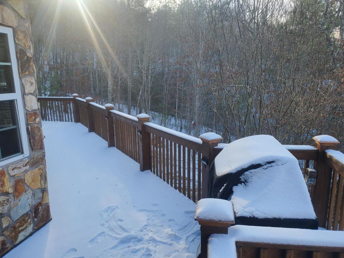 Smoky Mountain Cabin - Hot Tub - Fire Pit Murphy Exterior photo